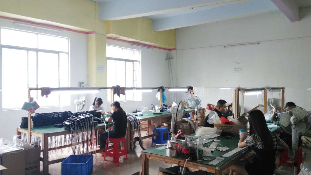 客戶李老板工廠現場加工圖